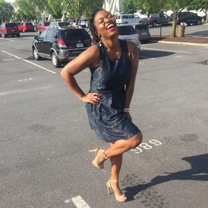 Meet your Posher, Bee